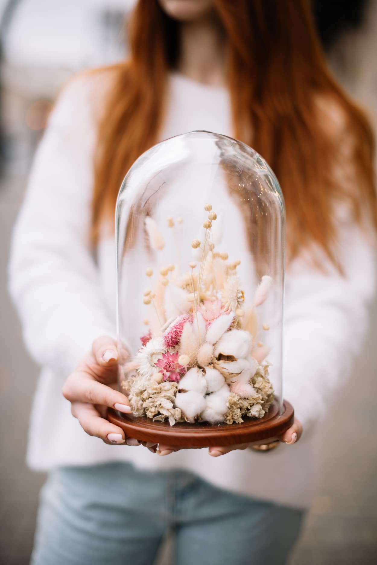 fleurs séchées sous cloche