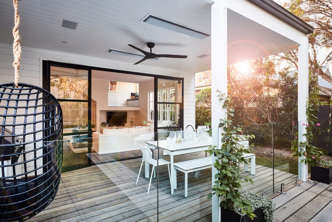 Comment aménager une grande terrasse plein sud