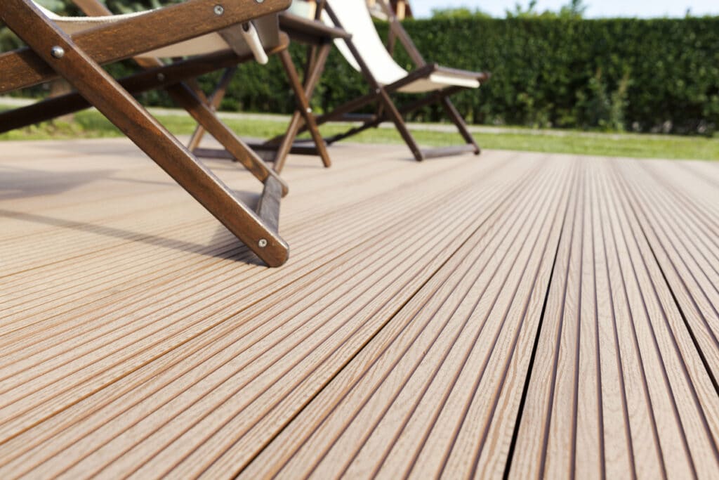 bois composite terrasse extérieur