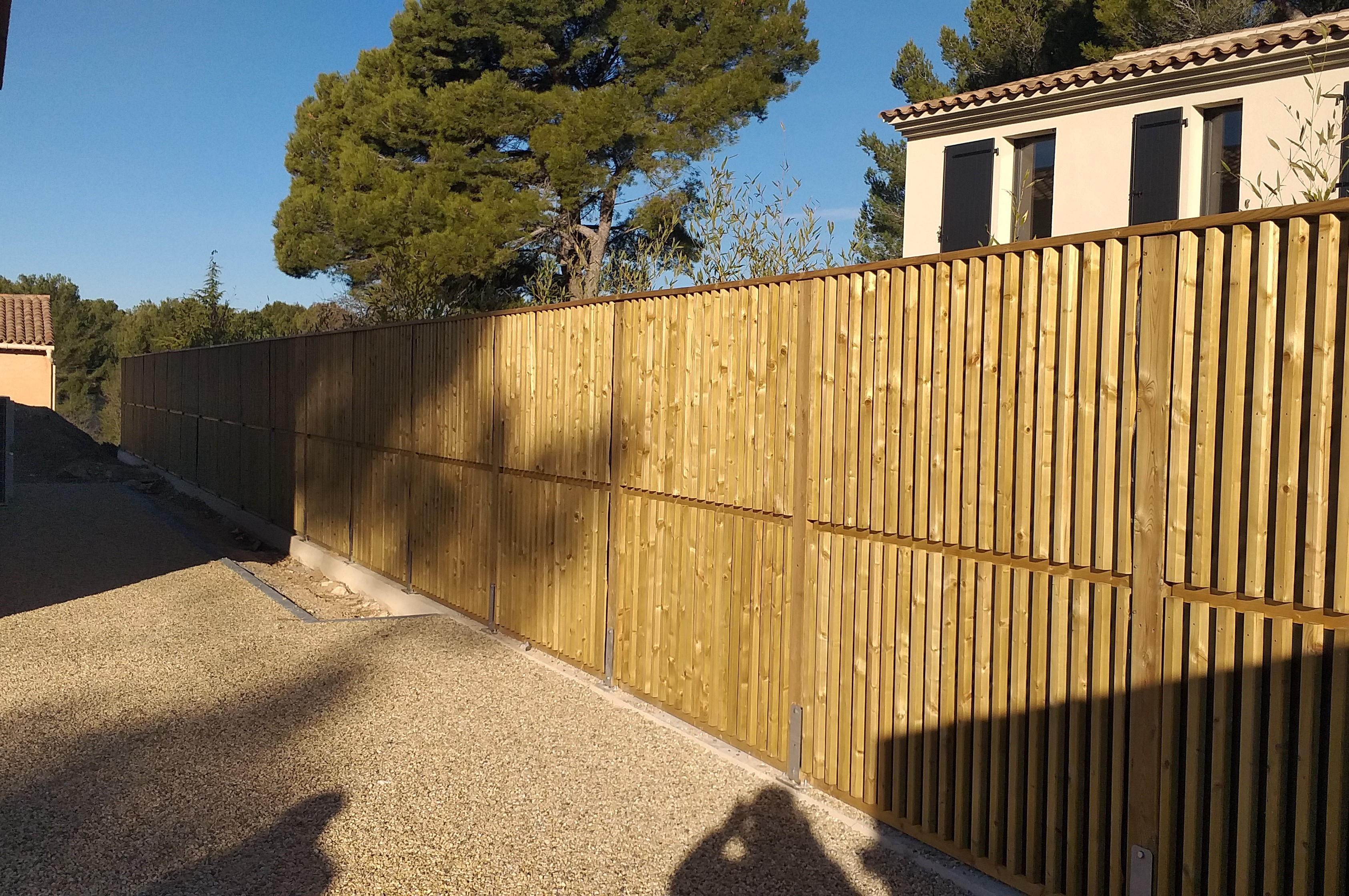 Pourquoi faire le choix d’une clôture anti bruit ?