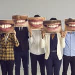 Les affiches humoristiques, un élément original pour les espaces de vie