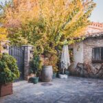 Aménager une terrasse en pavés : inspirations et conseils pratiques